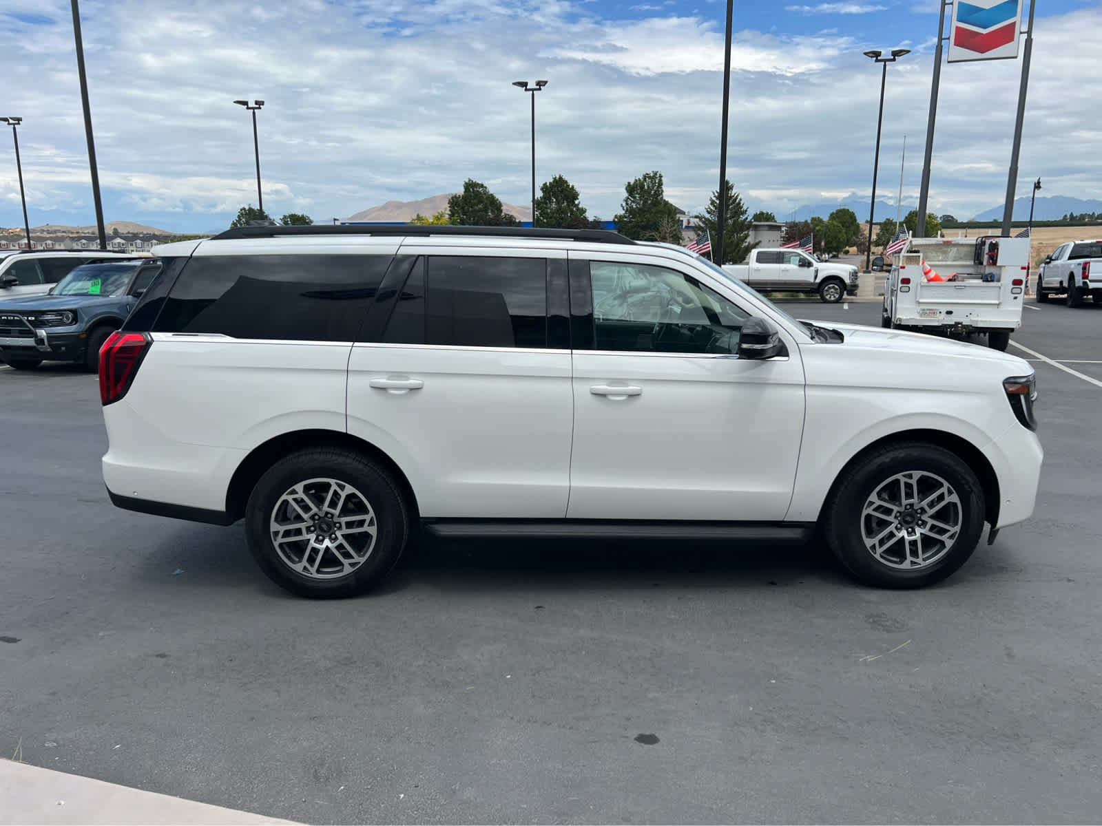 Certified 2025 Ford Expedition Active AWD/4WD image 6