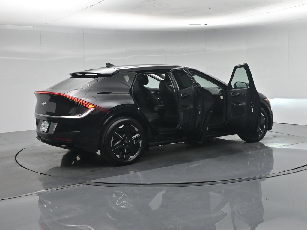 Used 2025 Kia EV6 Wind RWD image 6