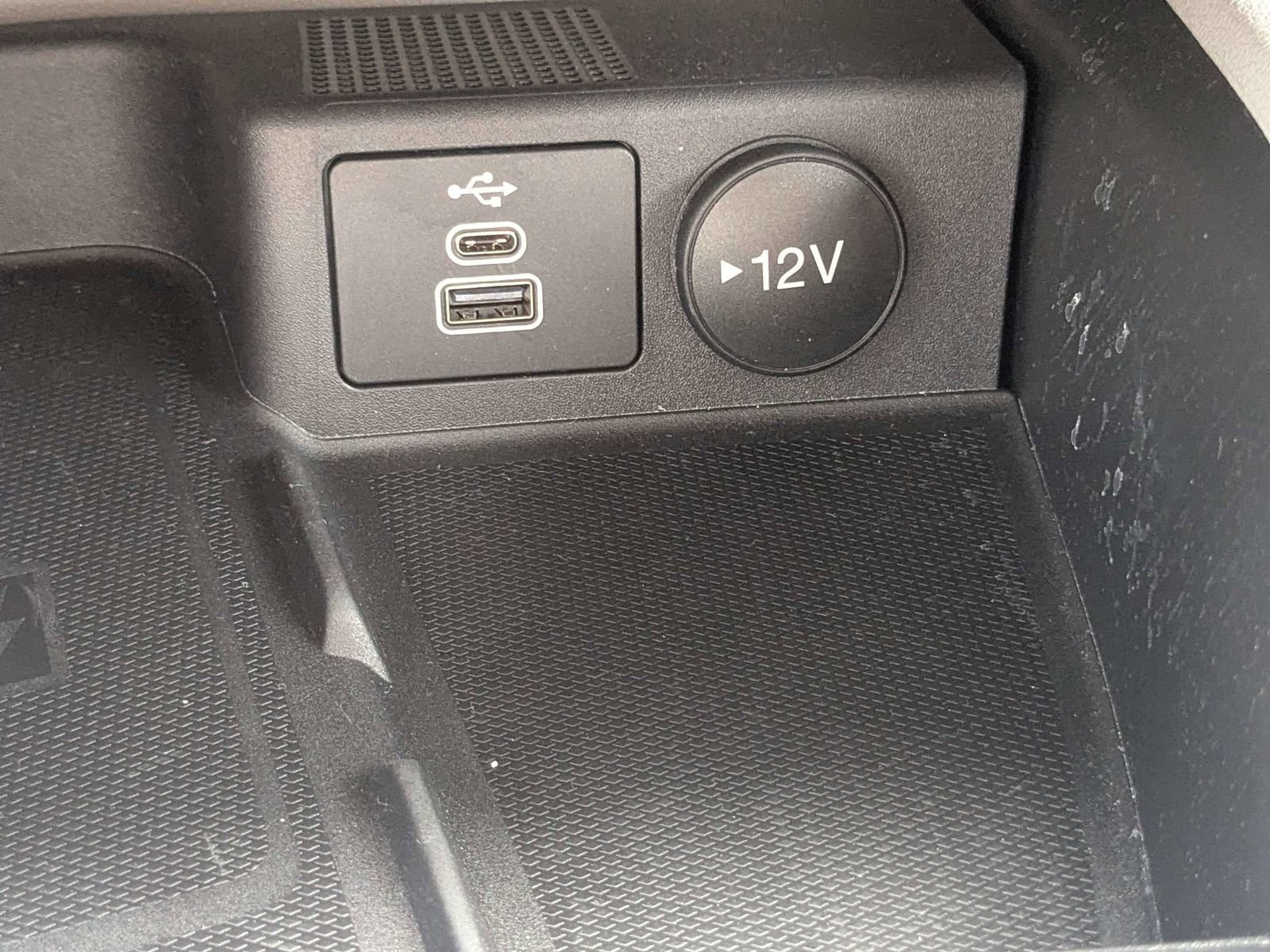 Certified 2026 Ford Escape SE w/ PHEV Premium Package FWD image 26