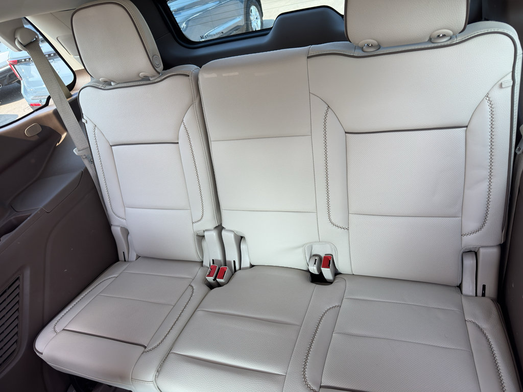 Used 2023 GMC Yukon Denali RWD image 9