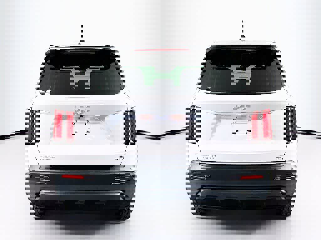 Used 2023 Kia Sorento LX image 4