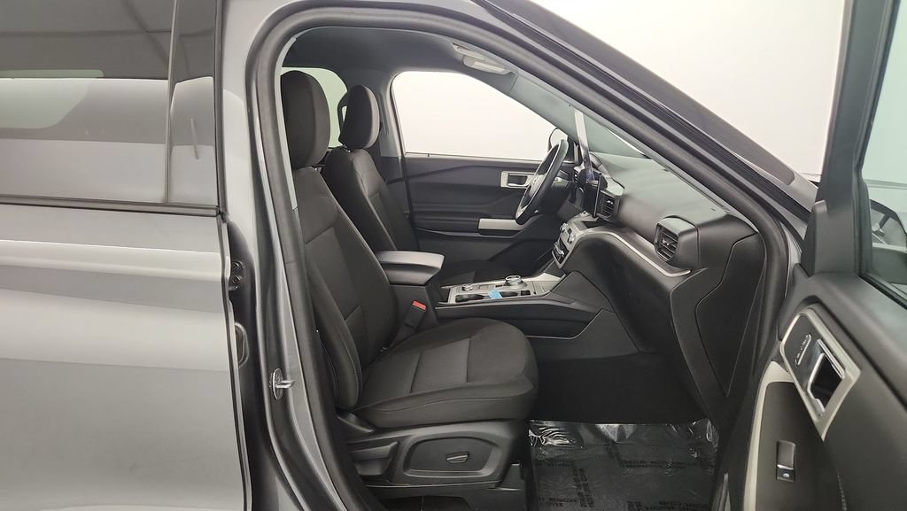 Certified 2024 Ford Explorer XLT AWD/4WD image 31