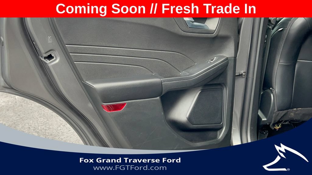 Certified 2025 Ford Escape ST-Line Select AWD/4WD image 30