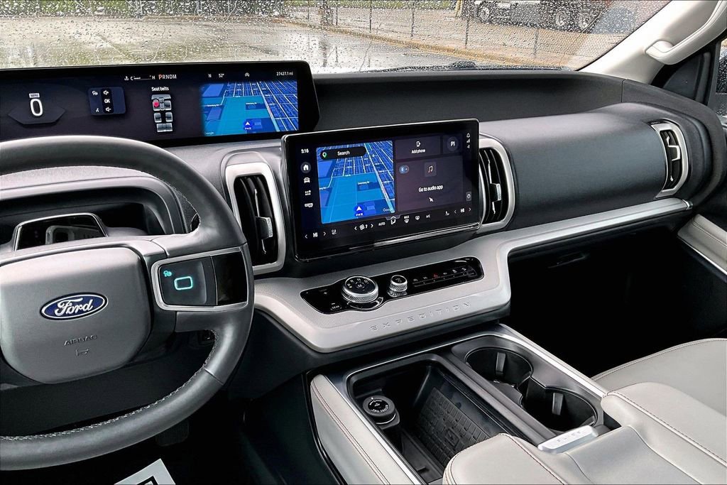 Certified 2025 Ford Expedition Active AWD/4WD image 6