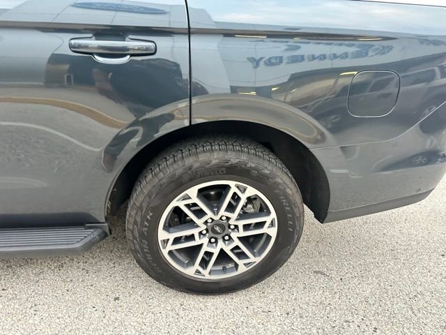 Certified 2025 Ford Expedition Active AWD/4WD image 96