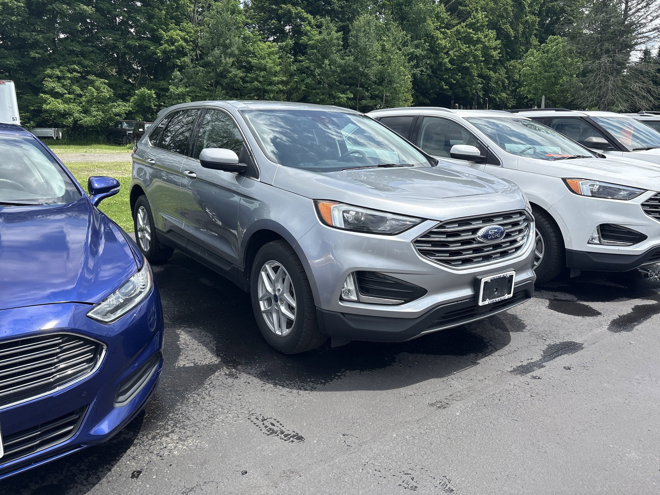 Certified 2022 Ford Edge SEL w/ Convenience Package AWD/4WD image 2