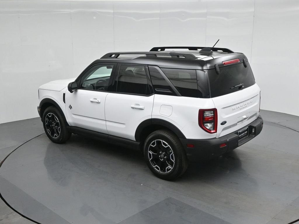 Certified 2025 Ford Bronco Sport Outer Banks w/ Outer Banks Tech Package+ AWD/4WD image 44