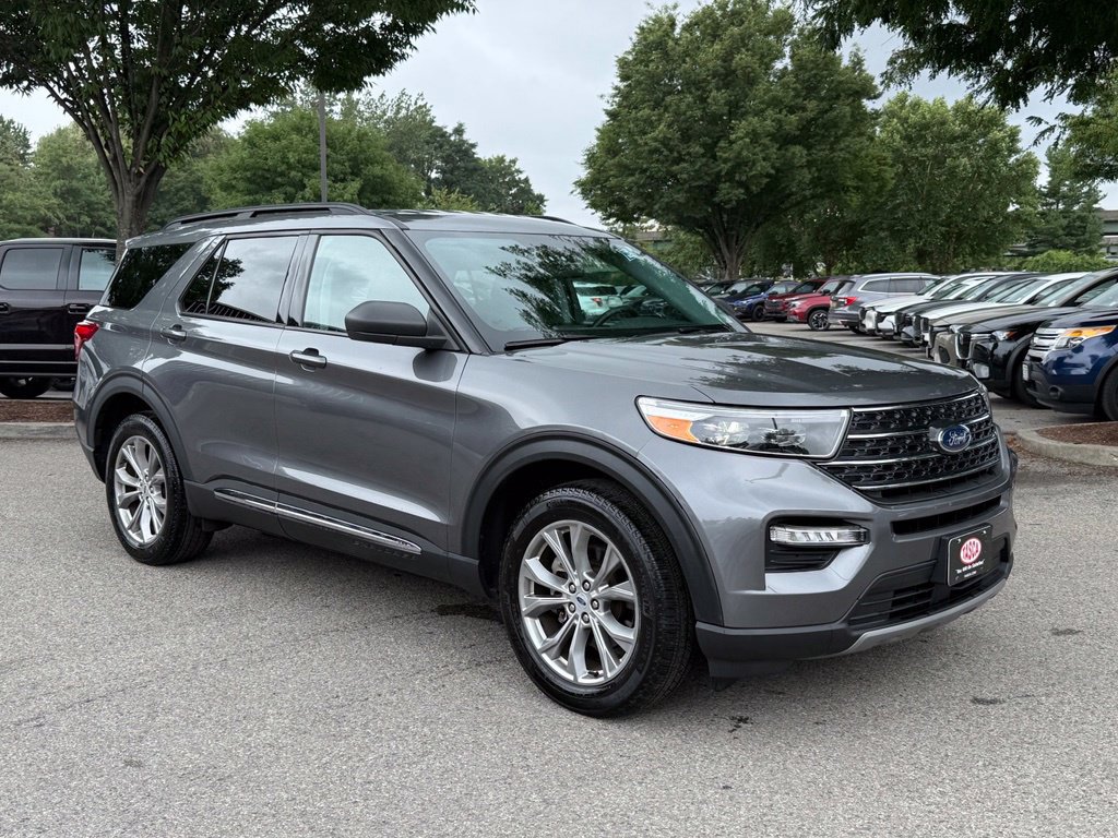 Certified 2023 Ford Explorer XLT w/ Equipment Group 202A AWD/4WD image 1