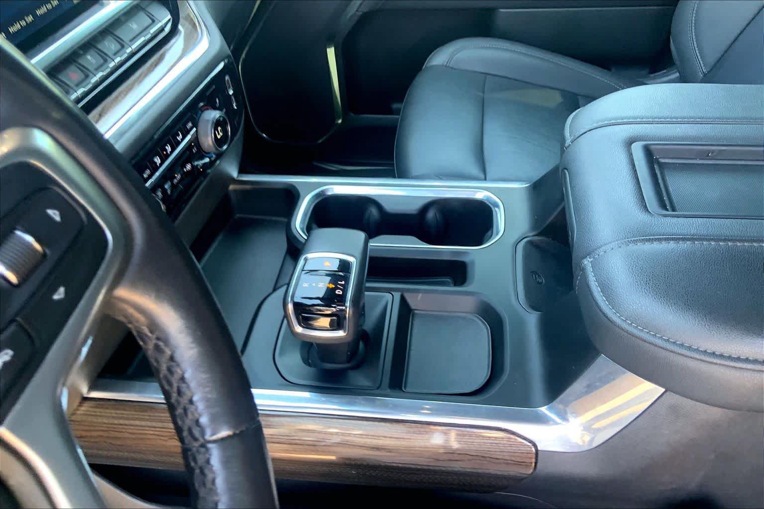 Used 2022 Chevrolet Silverado 1500 LT Trail Boss w/ Convenience Package II AWD/4WD image 17