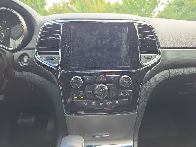 Used 2020 Jeep Grand Cherokee Altitude AWD/4WD image 27