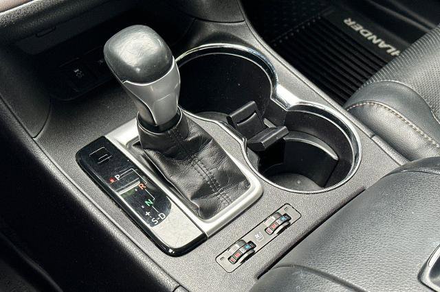 Used 2018 Toyota Highlander Limited image 18