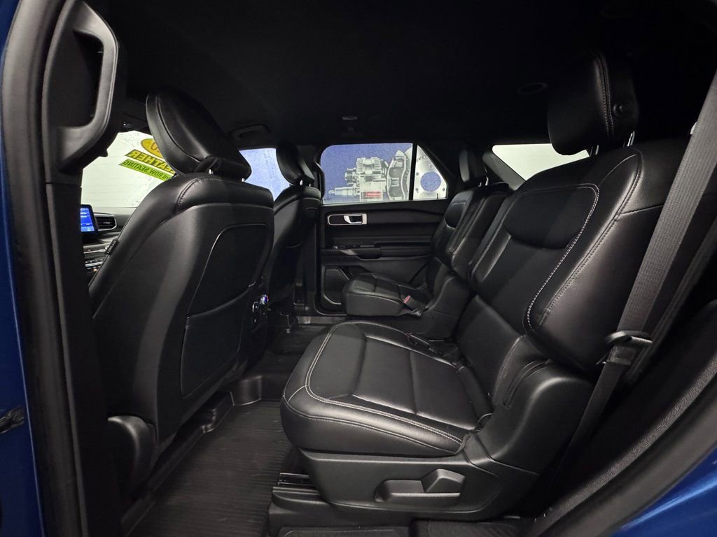 Certified 2020 Ford Explorer XLT w/ Equipment Group 202A image 14