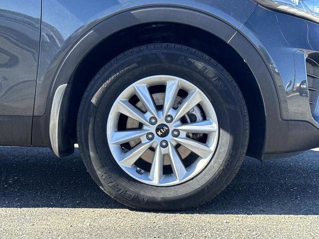 Used 2020 Kia Sorento LX image 31