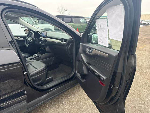 Certified 2022 Ford Escape SEL w/ Technology Package AWD/4WD image 7