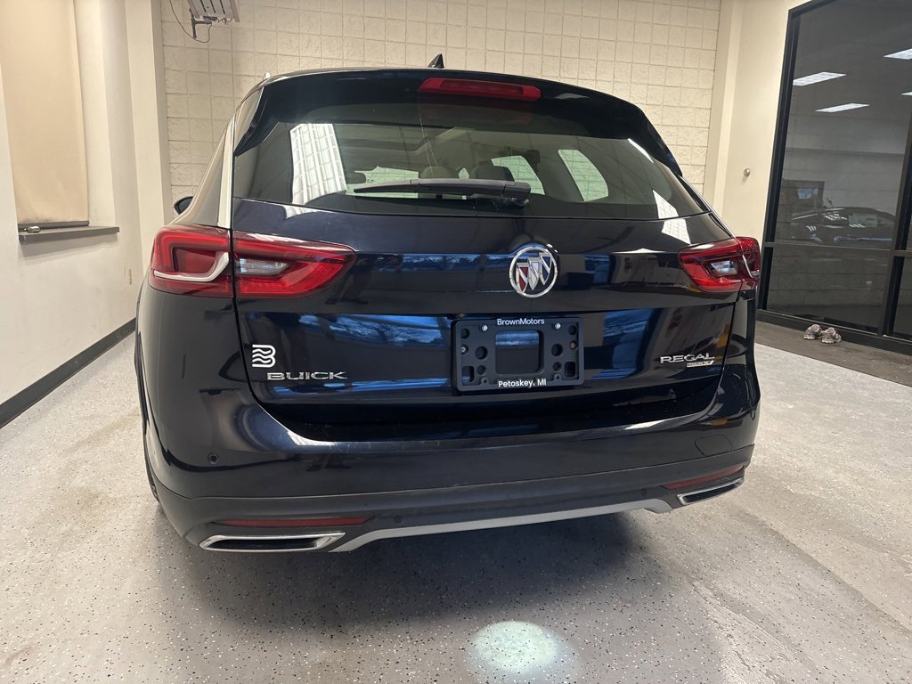 Used 2018 Buick Regal Essence w/ Driver Confidence Package #1 image 43