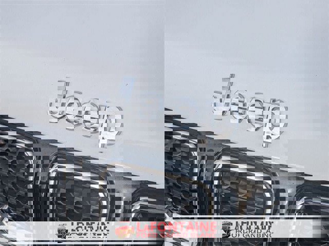 Used 2023 Jeep Compass Limited image 9