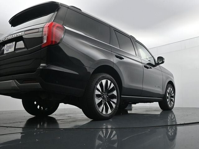 Certified 2025 Ford Expedition Platinum w/ Driver's Package AWD/4WD image 33