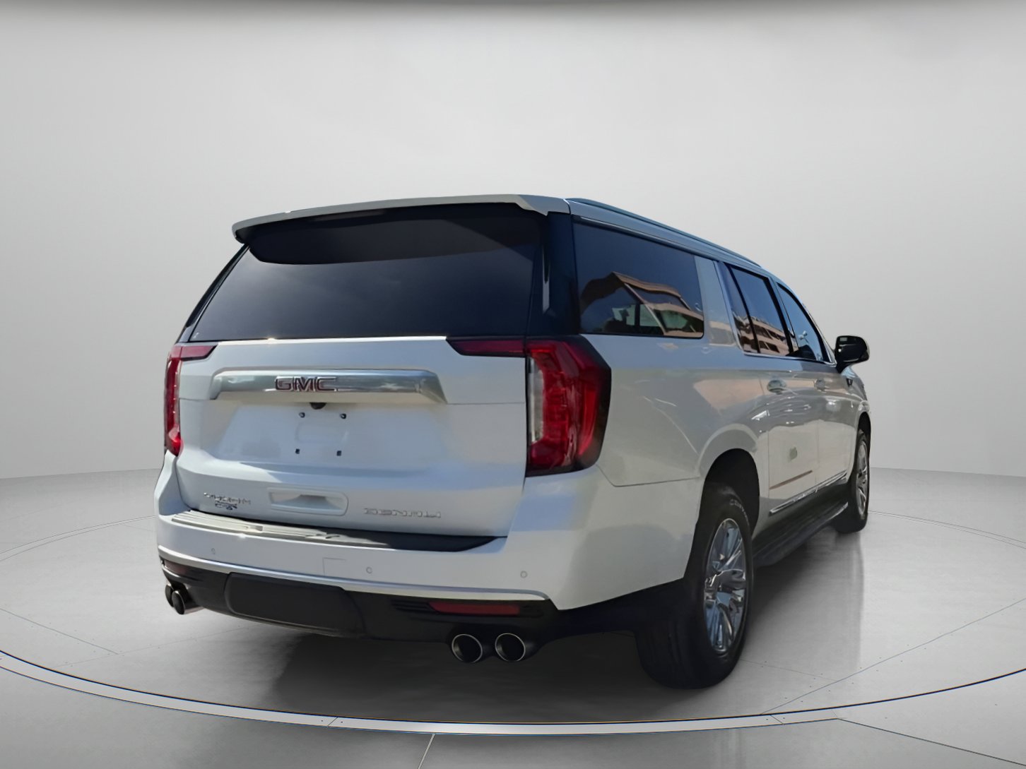 Used 2024 GMC Yukon XL Denali image 26