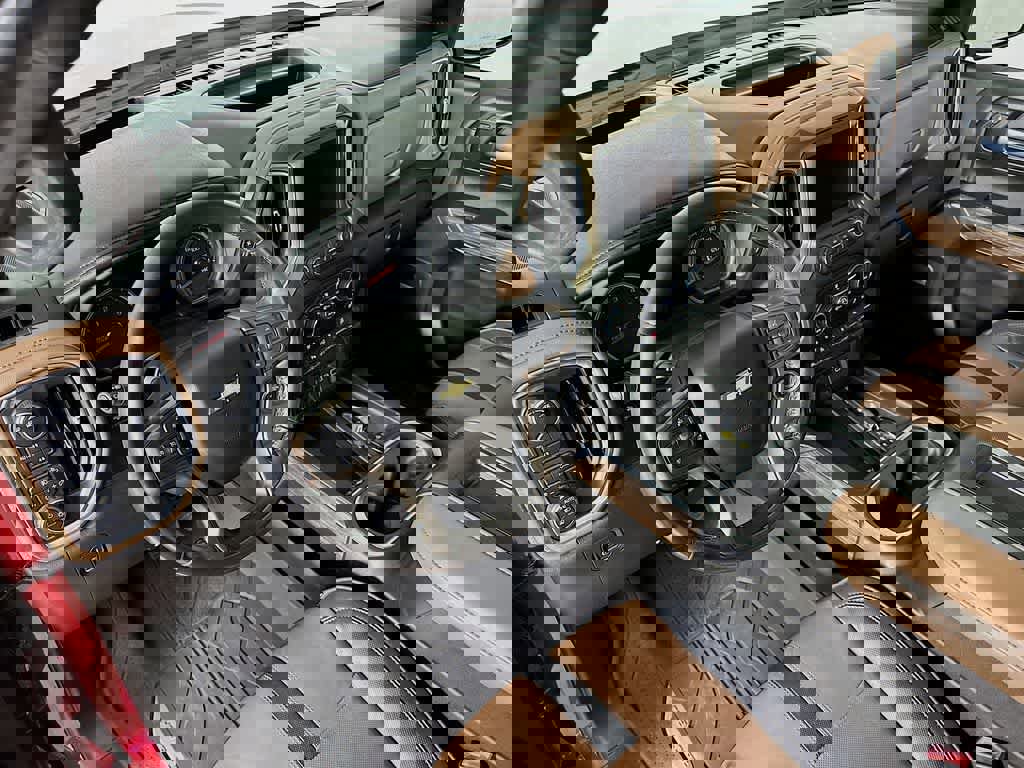 Used 2021 Chevrolet Silverado 1500 High Country w/ Technology Package image 9