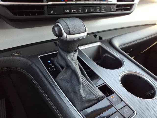 Used 2025 Toyota Sienna XLE FWD image 31