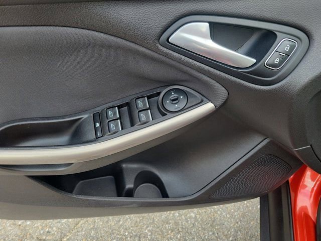 Certified 2018 Ford Focus Titanium image 21