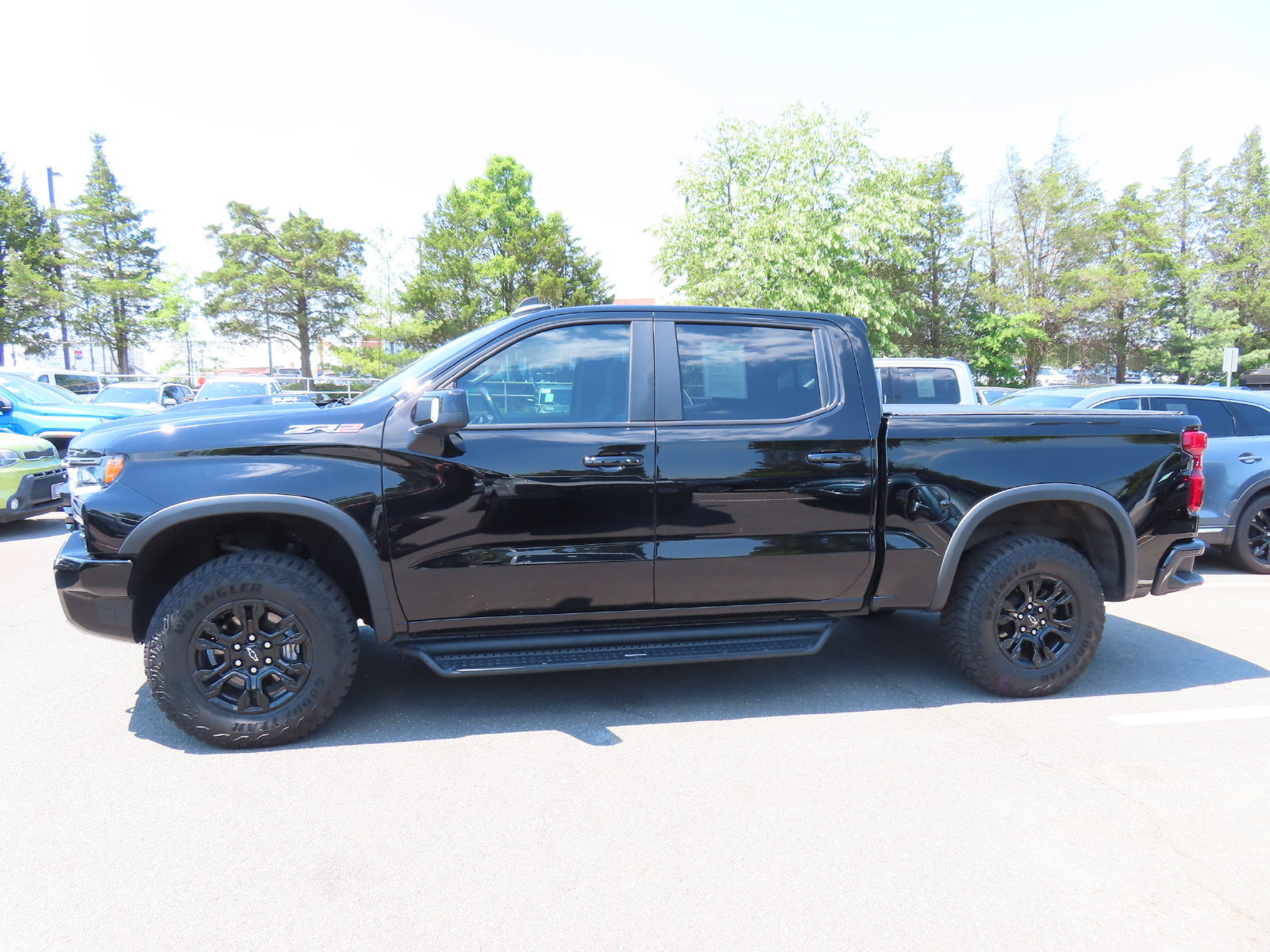 Used 2022 Chevrolet Silverado 1500 ZR2 w/ Technology Package AWD/4WD image 7