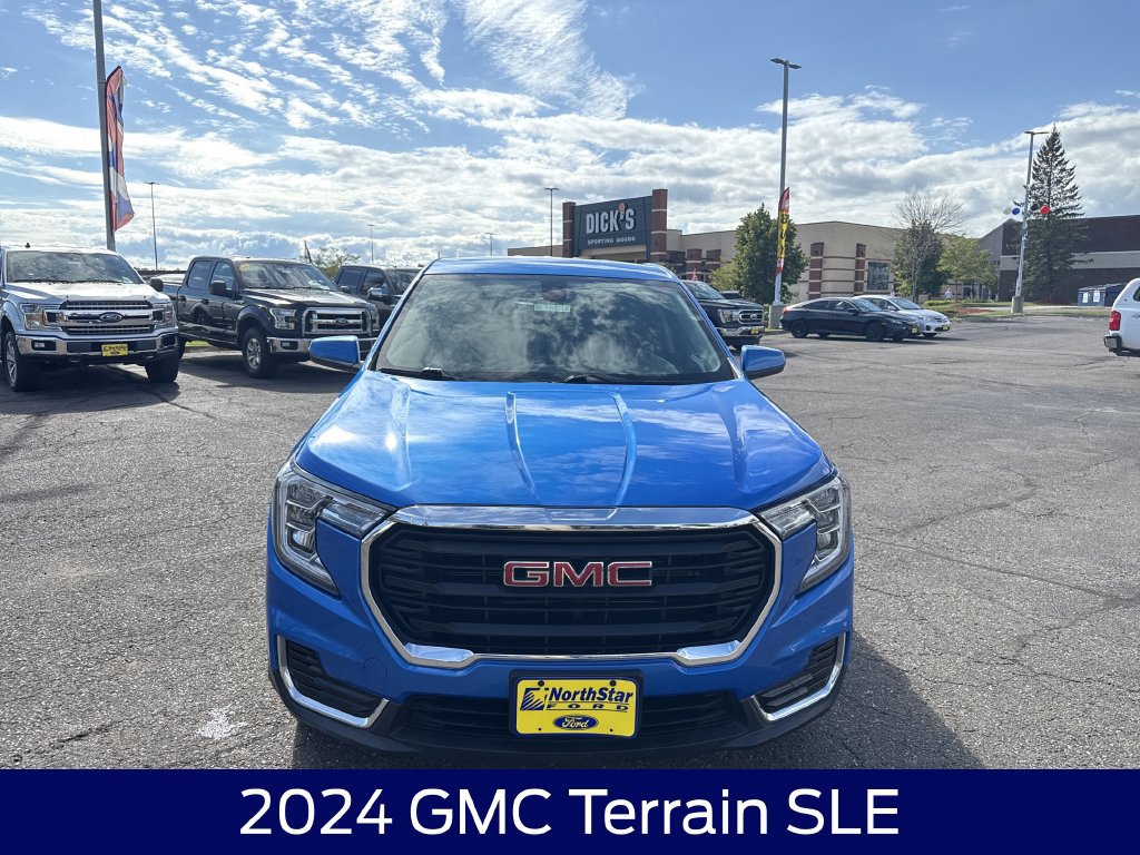 Used 2024 GMC Terrain SLE AWD/4WD image 4