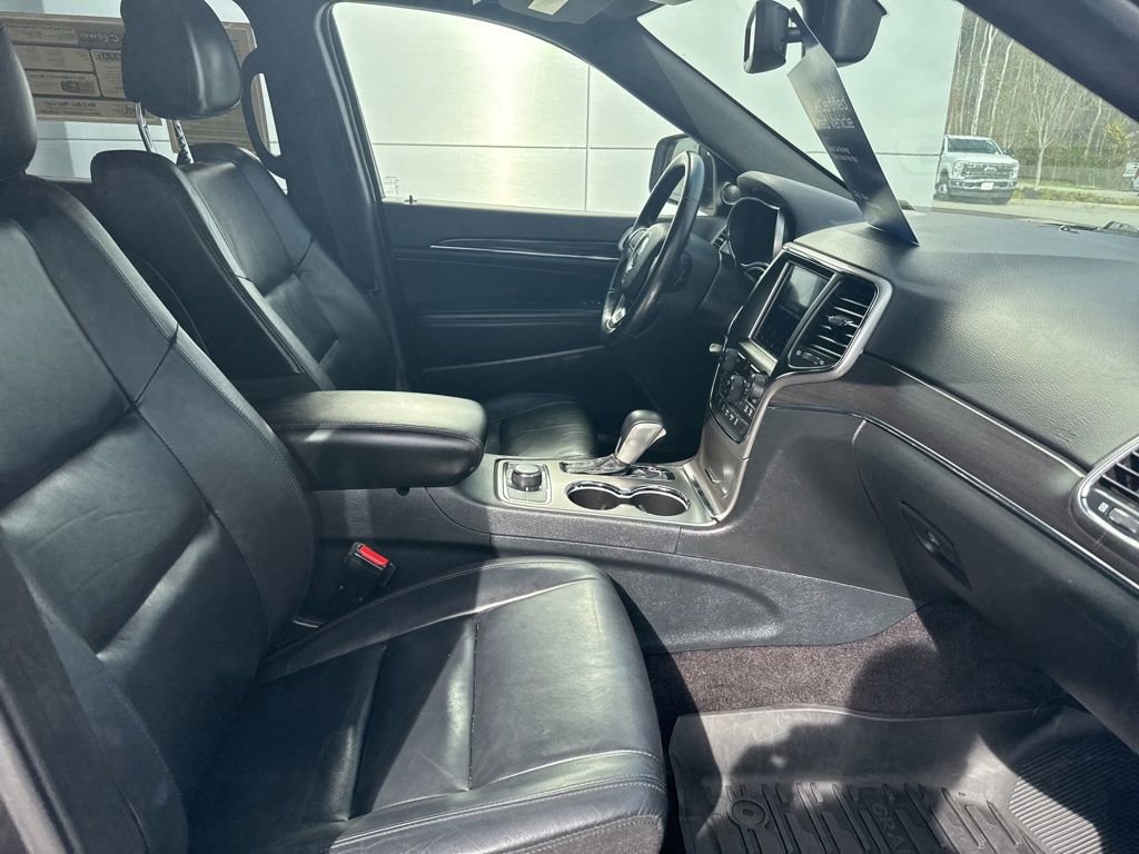 Used 2018 Jeep Grand Cherokee Limited image 32