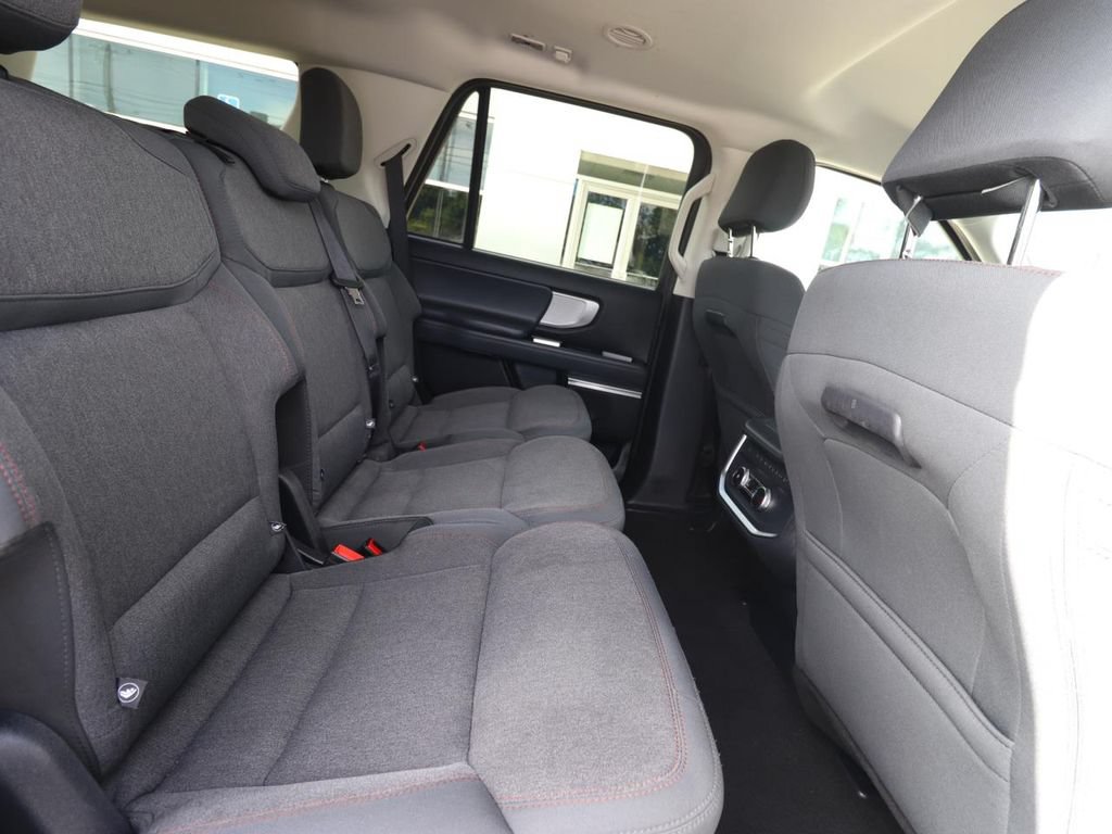 Certified 2025 Ford Expedition Active RWD image 24