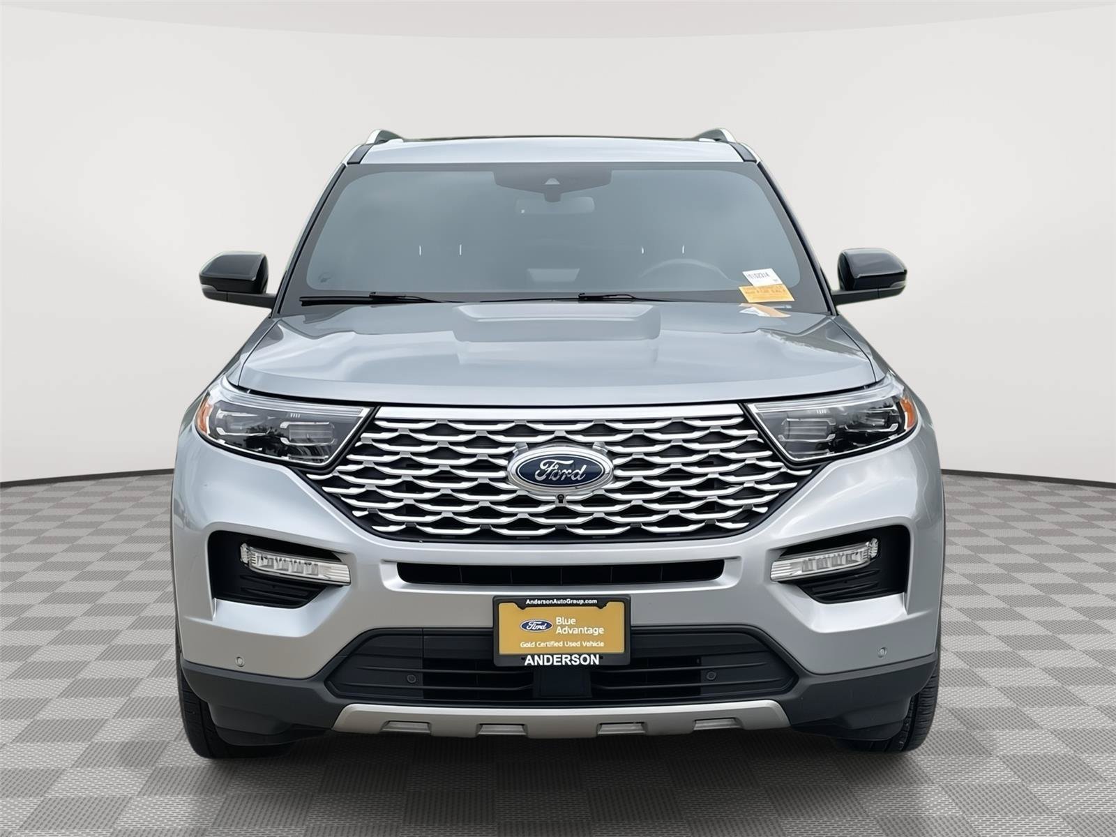 Certified 2022 Ford Explorer Platinum w/ Equipment Group 601A AWD/4WD image 4