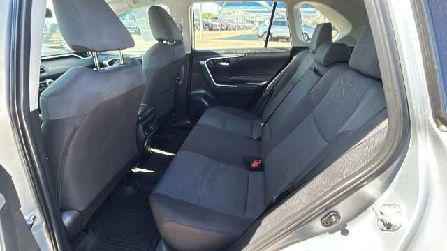 Used 2020 Toyota RAV4 XLE w/ All Weather Liner Package AWD/4WD image 15