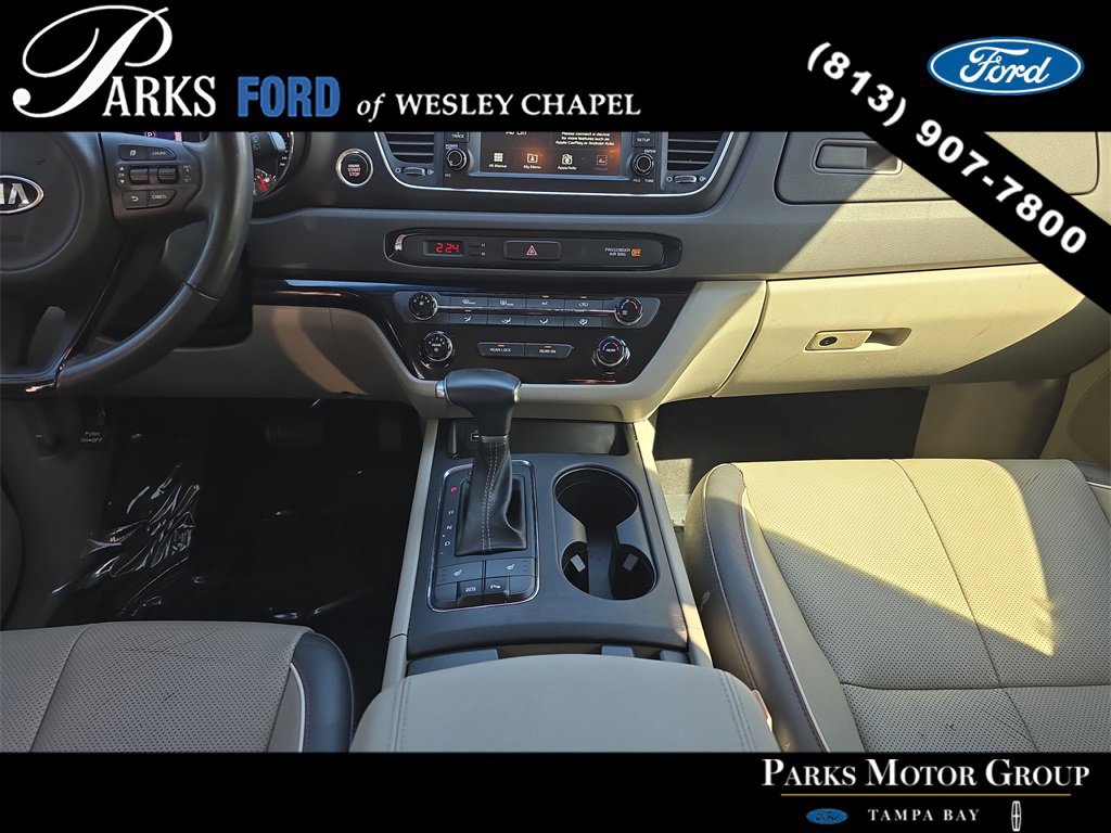 Used 2017 Kia Sedona LX w/ LX Essentials Premium Package image 12