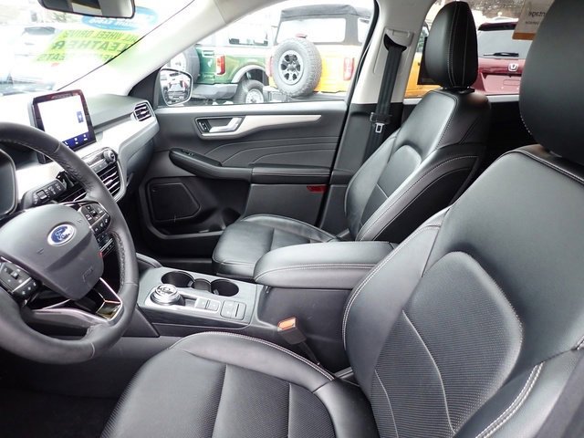 Certified 2022 Ford Escape SEL image 16