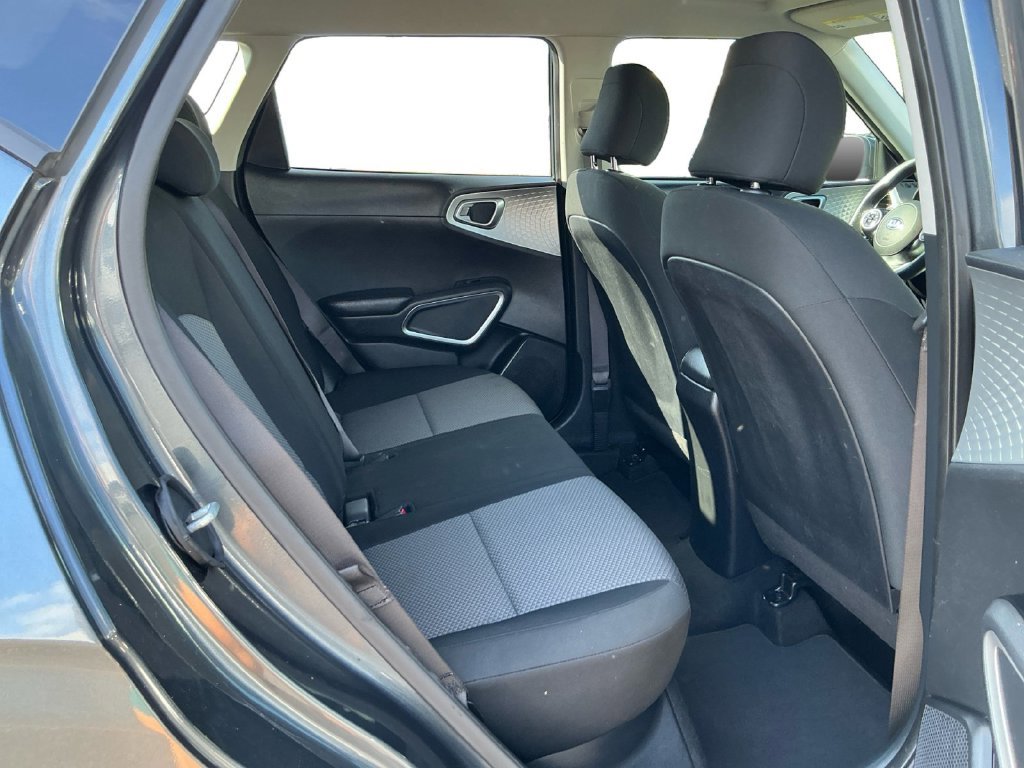 Used 2020 Kia Soul LX FWD image 23