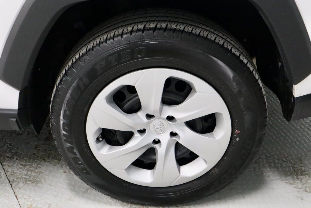 Used 2024 Toyota RAV4 LE image 18