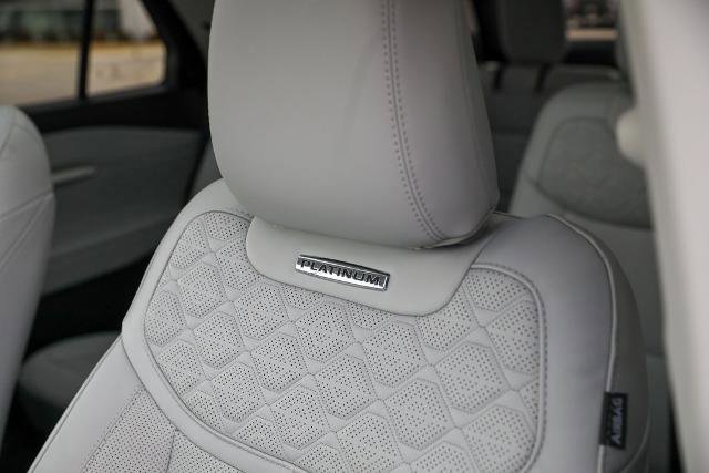Certified 2025 Ford Explorer Platinum w/ LUX Leather Package image 25
