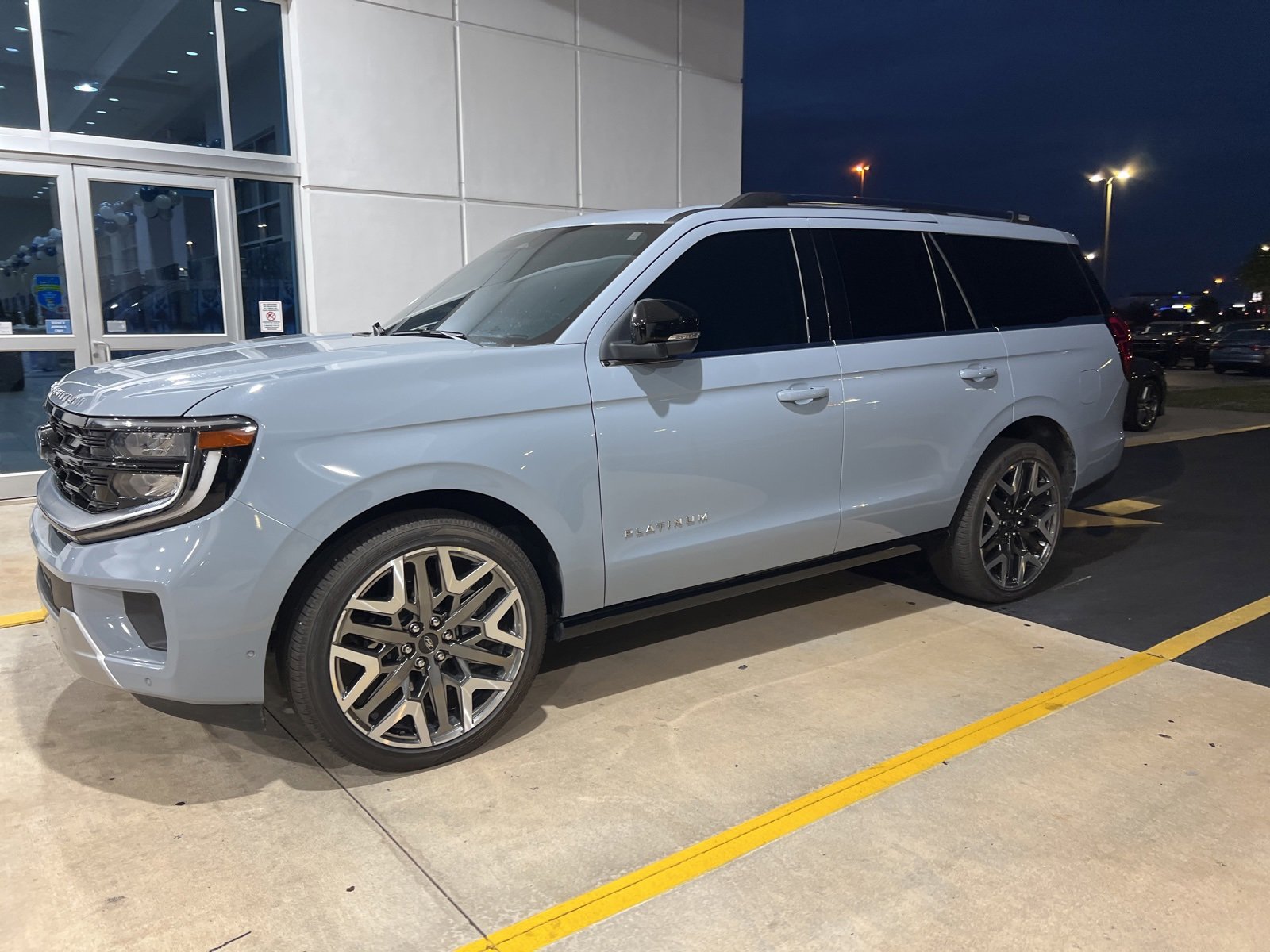 Certified 2025 Ford Expedition Platinum w/ Platinum Ultimate Package image 9