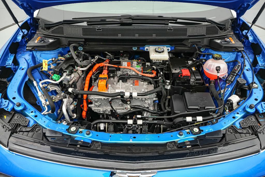 Used 2025 Chevrolet Equinox EV LT w/ Convenience Package image 13