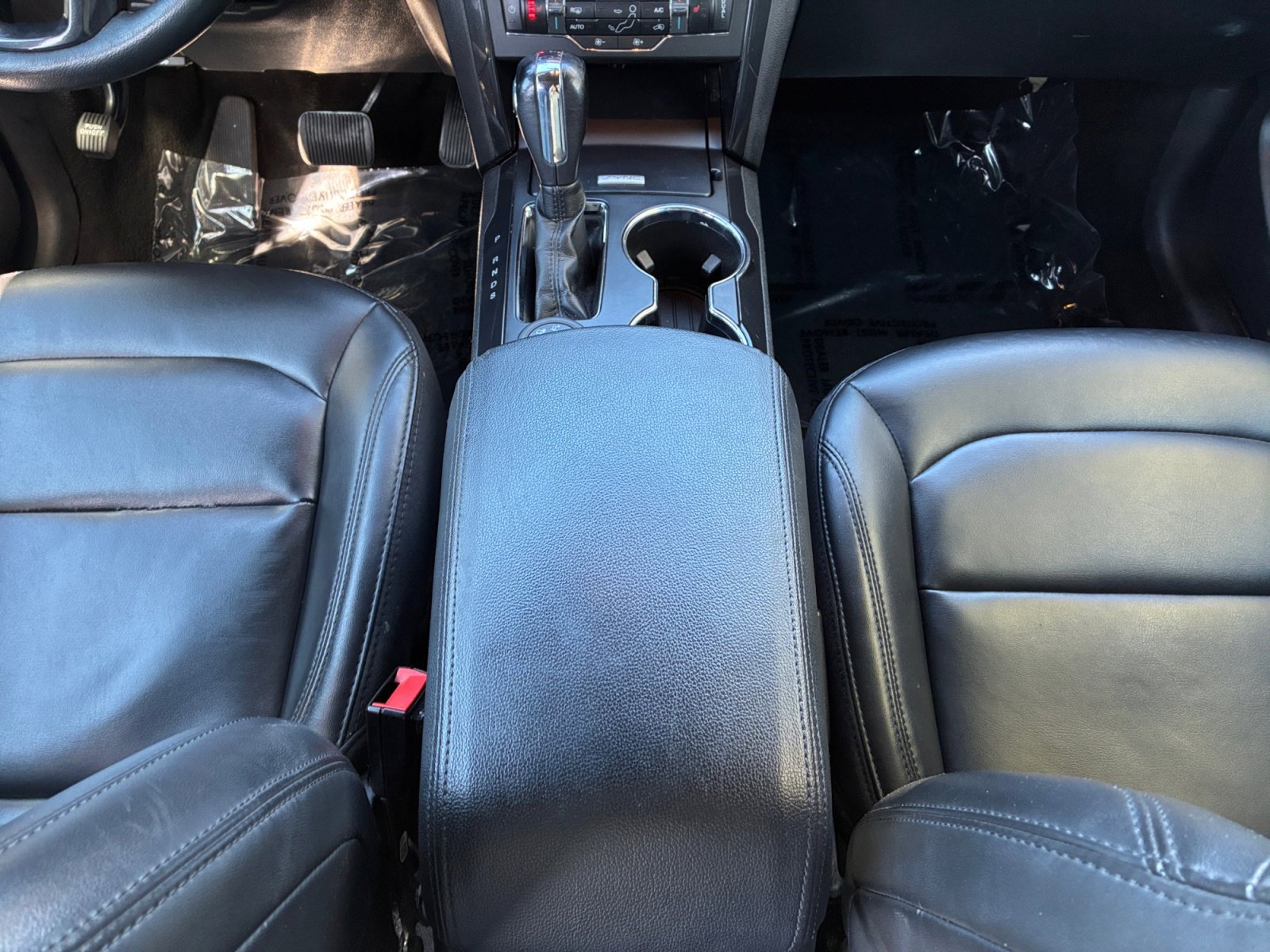 Certified 2019 Ford Explorer XLT w/ Equipment Group 202A AWD/4WD image 15