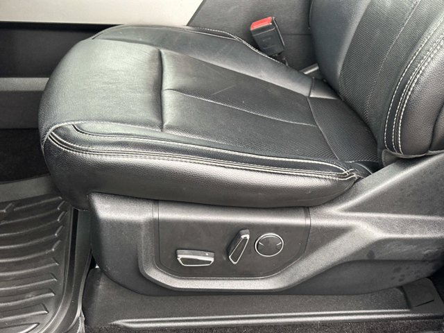 Certified 2018 Ford F150 Lariat w/ Equipment Group 502A Luxury AWD/4WD image 17