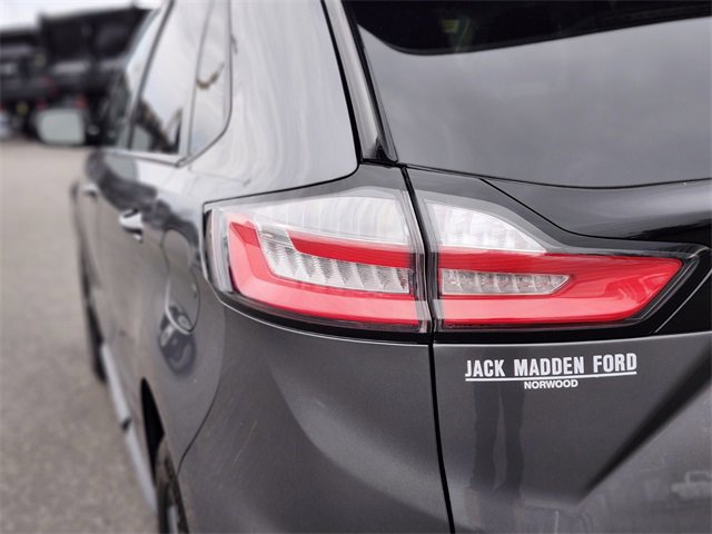 Certified 2022 Ford Edge SE w/ Black Appearance Package image 9