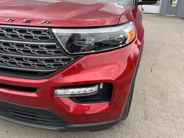 Certified 2022 Ford Explorer XLT w/ Equipment Group 202A image 9