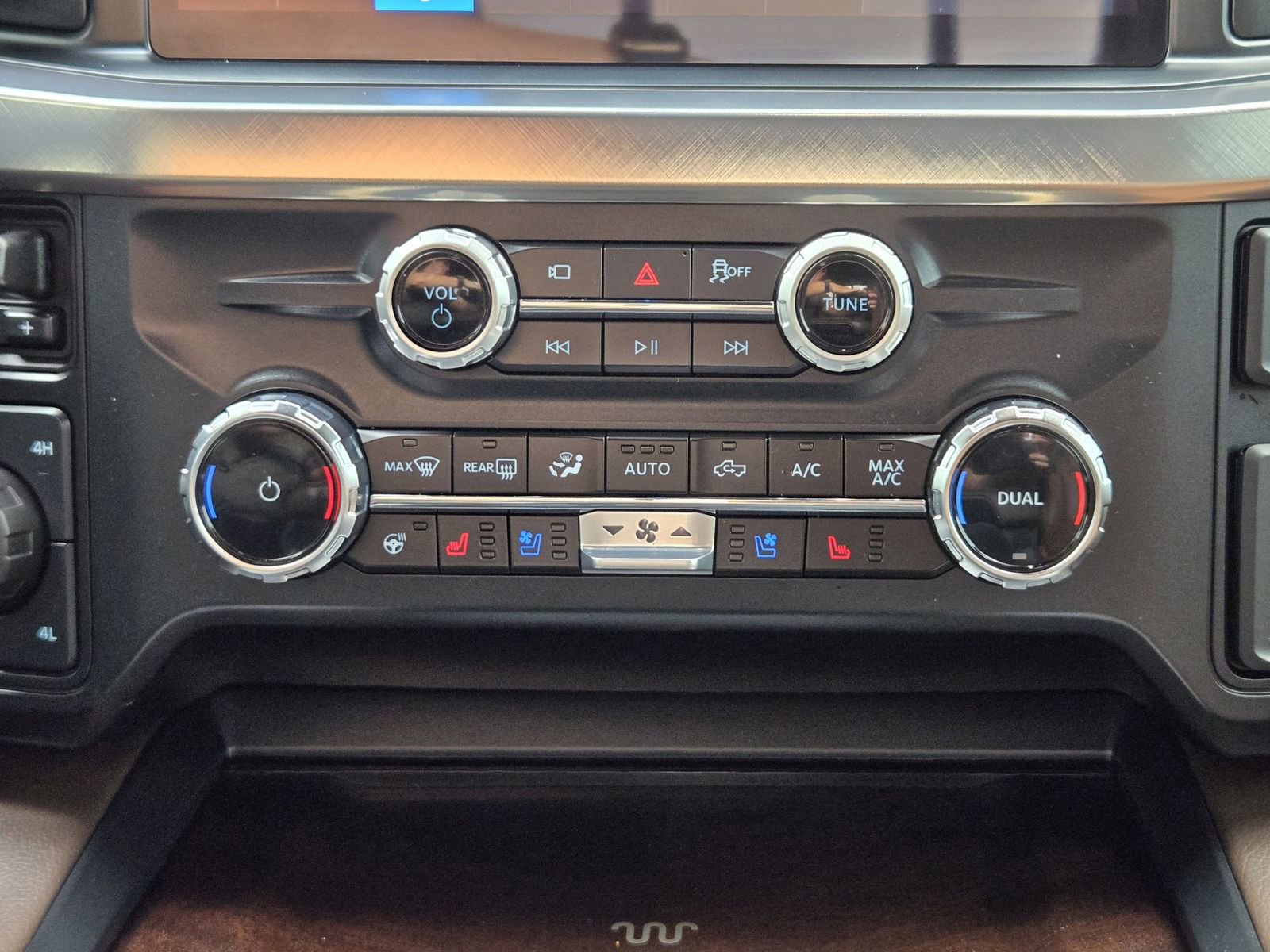 Certified 2025 Ford F350 King Ranch w/ Chrome Package image 21