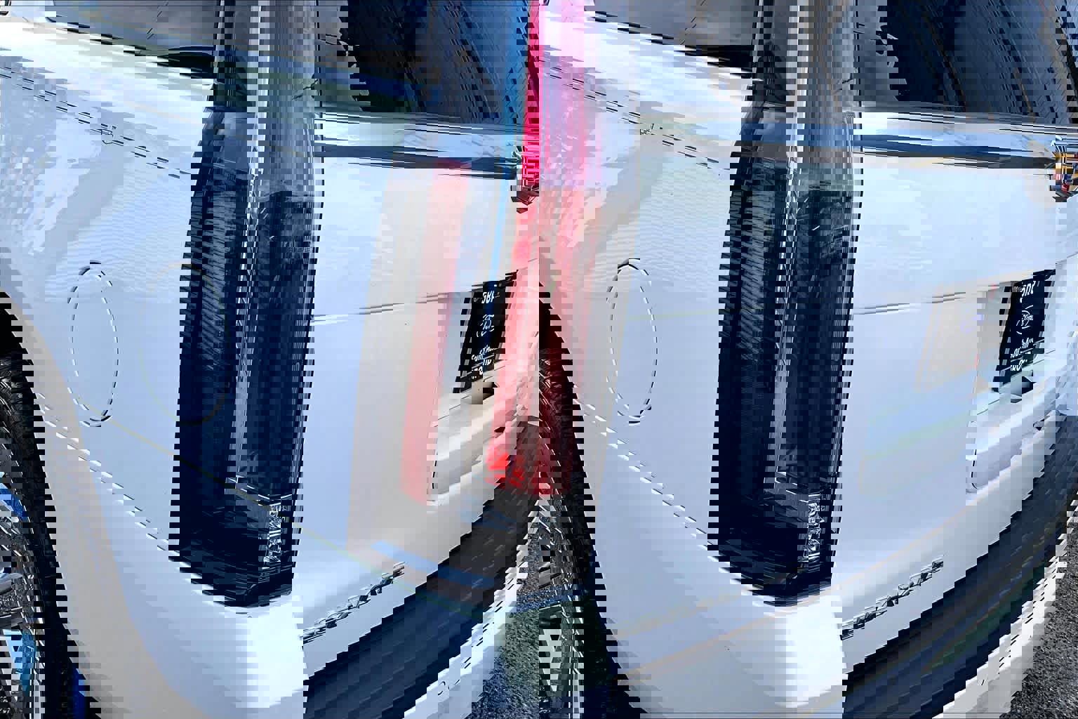 Used 2018 Cadillac Escalade Luxury image 27