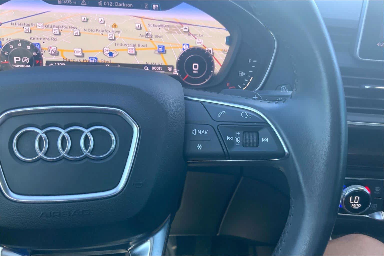 Used 2019 Audi Q5 2.0T Premium Plus w/ Premium Plus Package AWD/4WD image 25