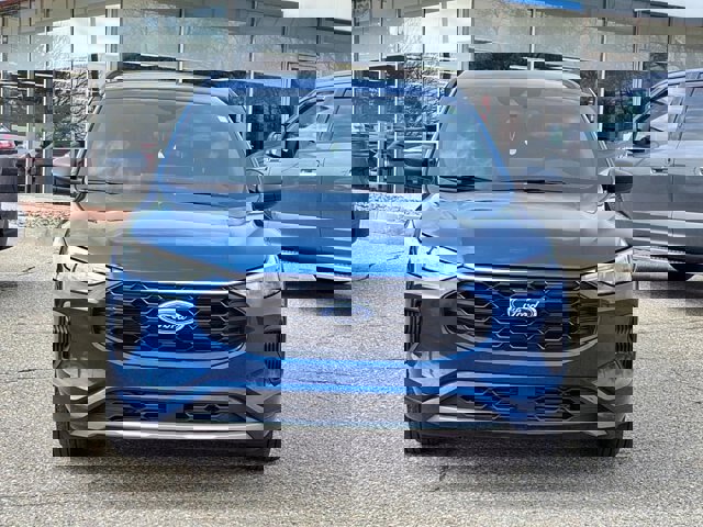 Certified 2023 Ford Escape ST-Line w/ Tech Pack #1 image 4