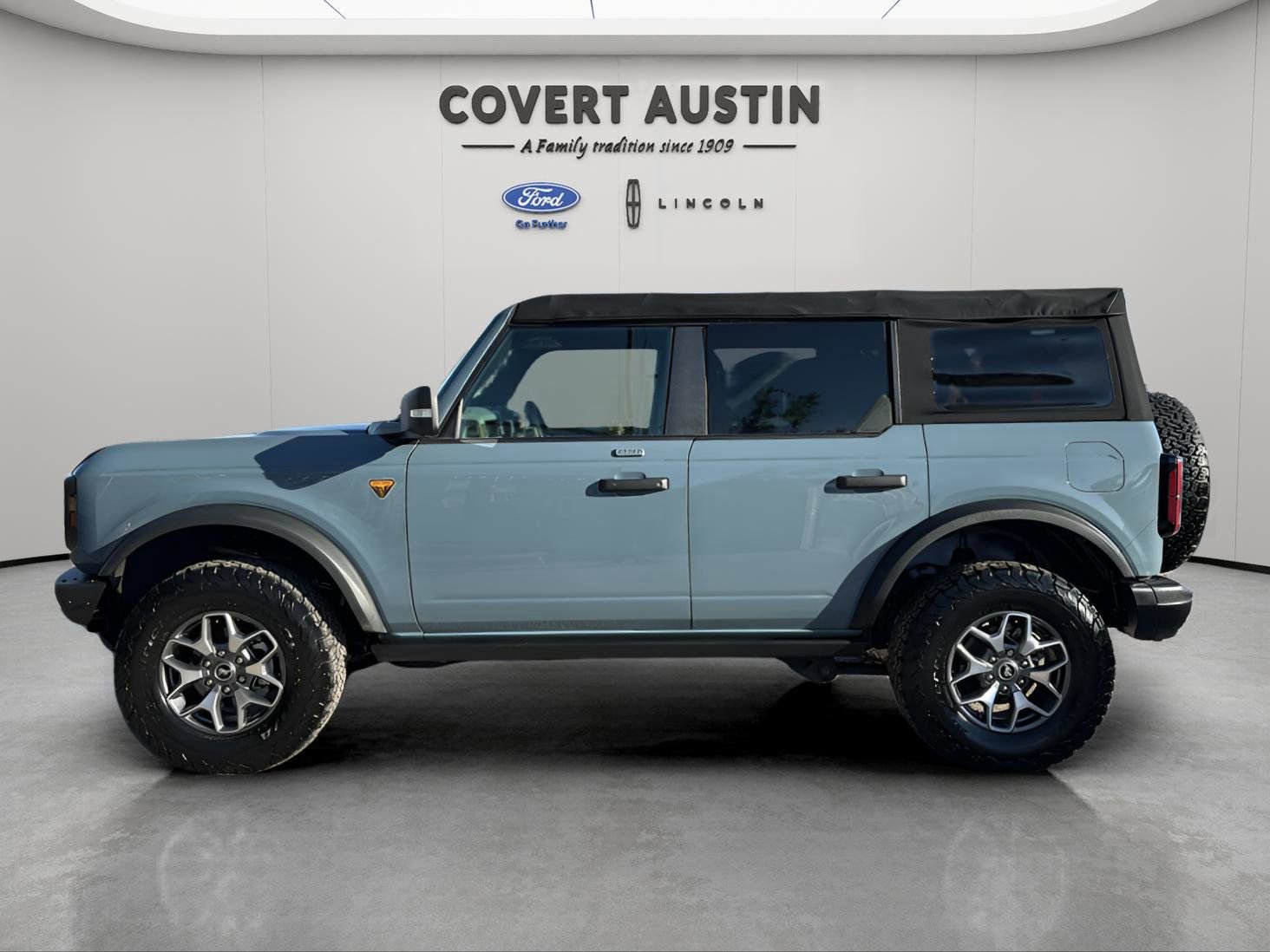 Certified 2022 Ford Bronco Badlands image 2