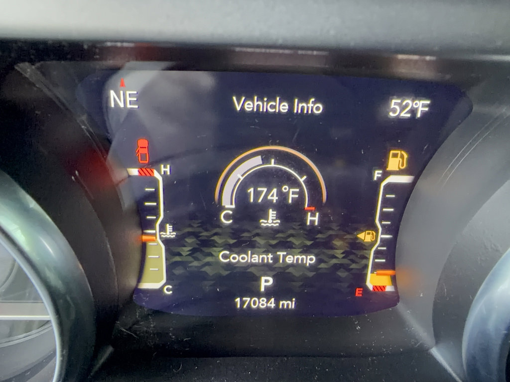 Used 2023 Jeep Gladiator Sport AWD/4WD image 16
