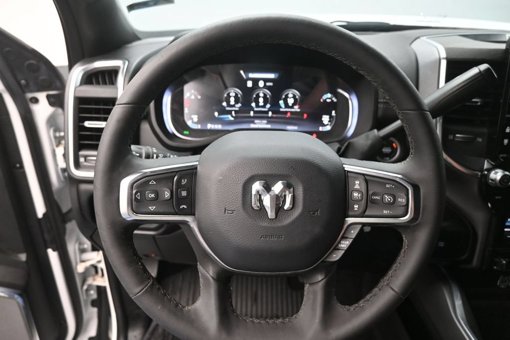 Used 2025 RAM 2500 Laramie AWD/4WD image 6