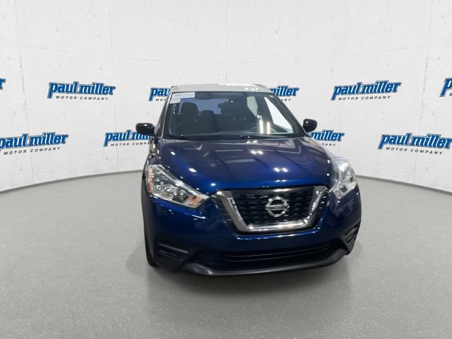 Used 2019 Nissan Kicks SV FWD image 3